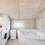 Dom wakacyjny Hariet - 300m From The Sea By Interhome Lakolk
