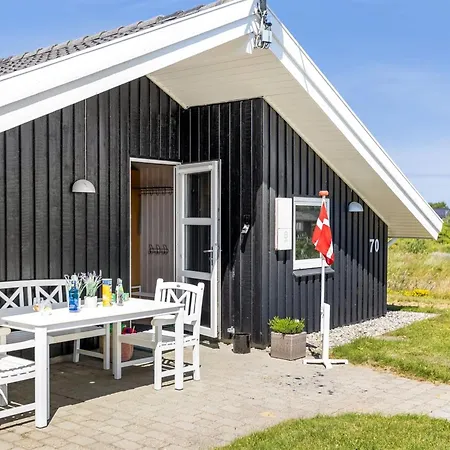 Hariet - 300m From The Sea By Interhome *