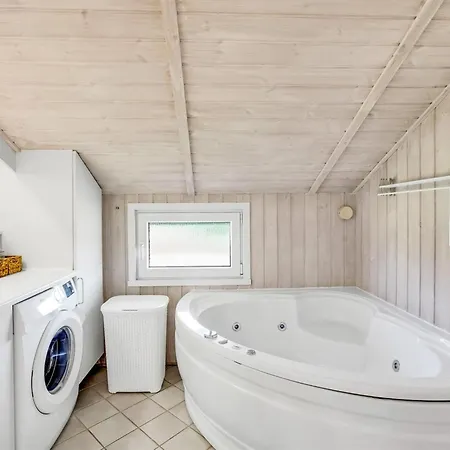 Ferienhaus Hariet - 300m From The Sea By Interhome Lakolk
