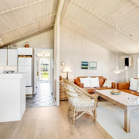Hariet - 300m From The Sea By Interhome * Lakolk