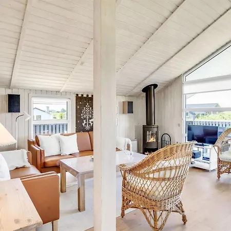 Ferienhaus Hariet - 300m From The Sea By Interhome